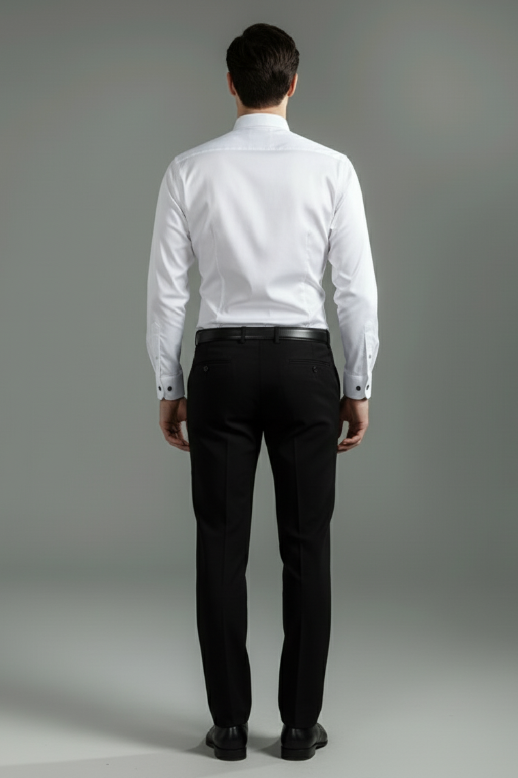 Men’s Business Dress Shirt - Tailored Style with Smooth Weave